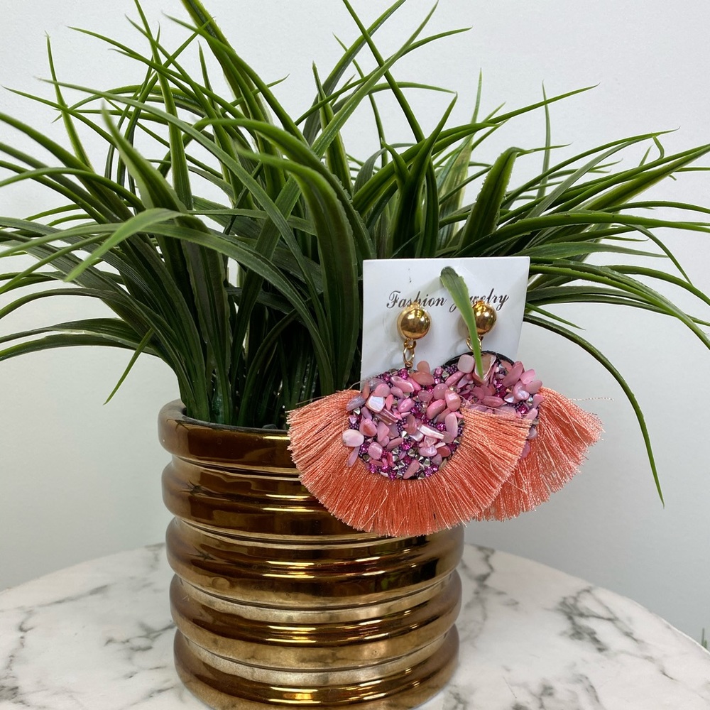 ‼️ Peach Pink Rock Stone Diamond Fan Earrings - Picture 2 of 8